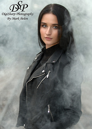 Grand Blanc Senior Portraits  DigiSharp Photography