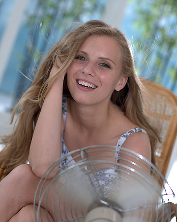 Fenton and Linden MI Senior and Wedding Photographer Sample Image. http://www.DigiSharpPhotography.com